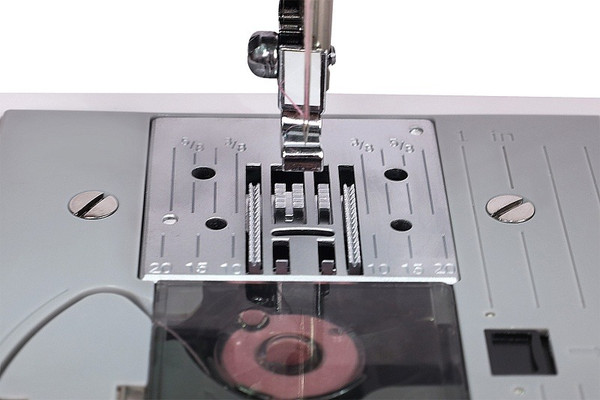 Изображение товара Швейная машина Leader Majestic 395E