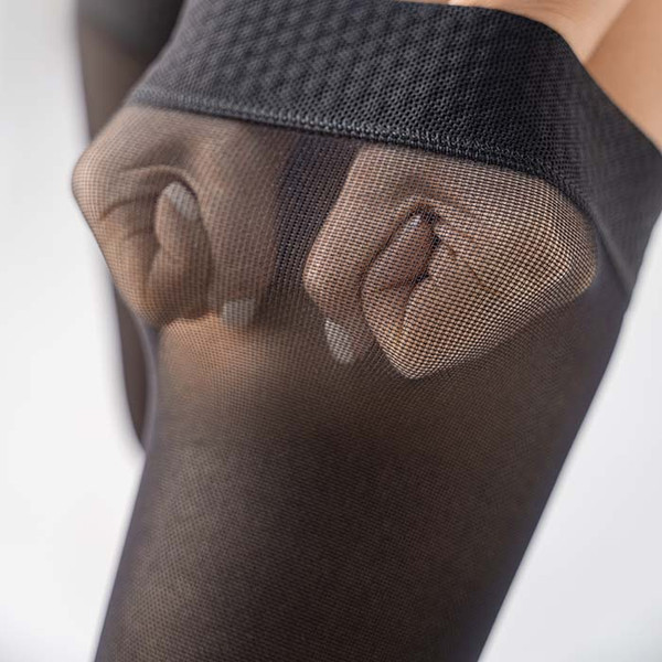 Изображение товара Чулки компрессионные Trives с закрытым носком 2кл / ТК.931 (р.7, черный, на широкое бедро)