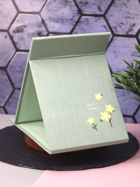 Изображение товара Зеркало косметическое ILikeGift Hello world 133B-03 (green)