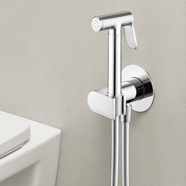 Изображение товара Унитаз напольный Lauter W09 P-TRAP 21900002 + гигиенический душ Breez 21GN7071CH (горизонтальный выпуск)