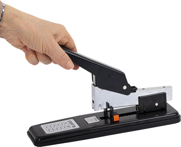 Изображение товара Степлер Staff №24/6-23/15 / 272736 (черный)