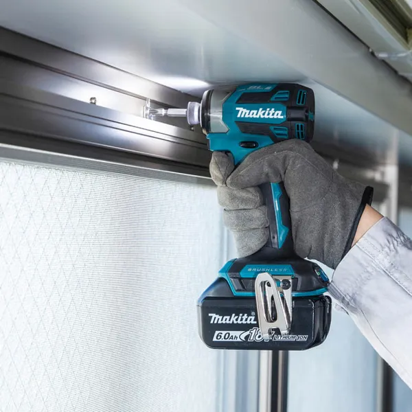 Изображение товара Профессиональный шуруповерт Makita DTD173RT1J