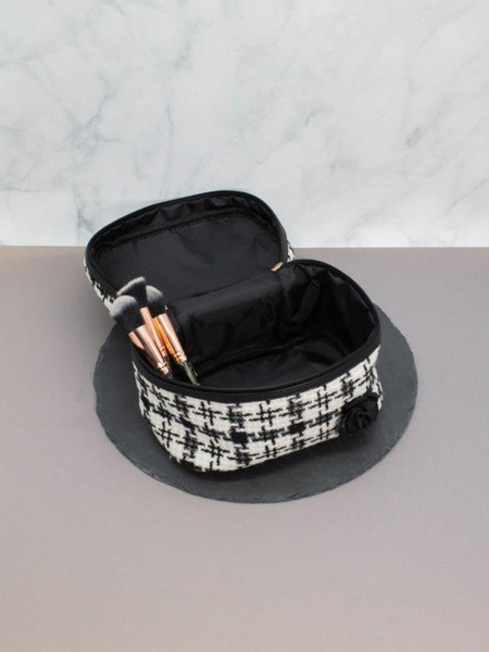 Изображение товара Косметичка ILikeGift Flower / ZT385-2111-22-01 (black)