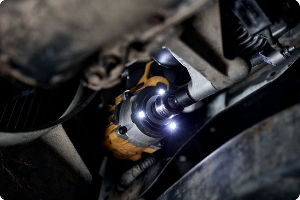 Изображение товара Профессиональный гайковерт DeWalt DCF922P2T