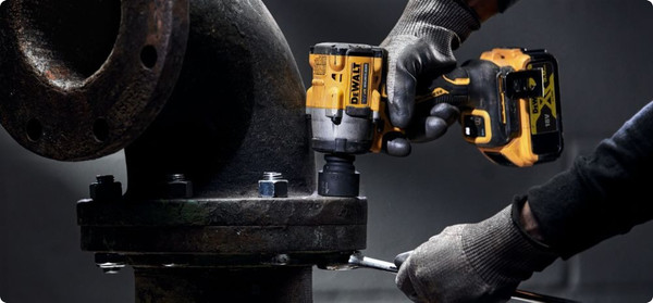 Изображение товара Профессиональный гайковерт DeWalt DCF922P2T