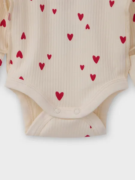 Изображение товара Комплект одежды для малышей Mark Formelle 89406-1 (р.62-40, сердечки на молочном/красный)