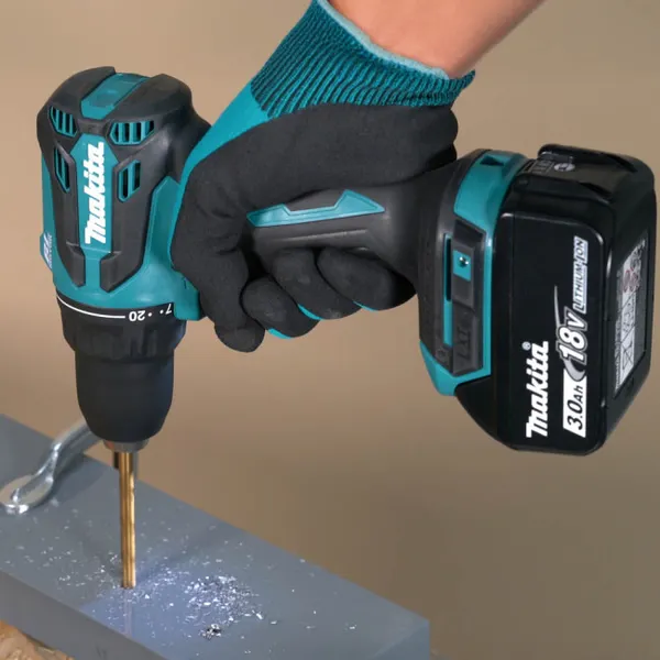 Изображение товара Профессиональная дрель-шуруповерт Makita DDF490Z