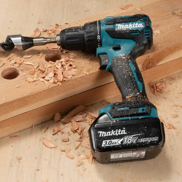 Изображение товара Профессиональная дрель-шуруповерт Makita DDF490Z