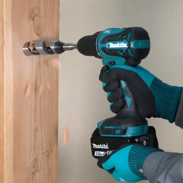 Изображение товара Профессиональная дрель-шуруповерт Makita DDF490Z