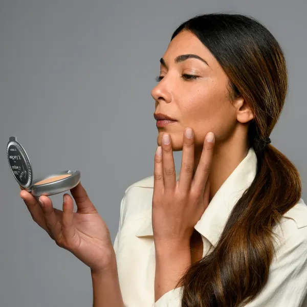 Изображение товара Пудра компактная T.LeClerc Compact Powder Foundation тон 03 Lin (8г)