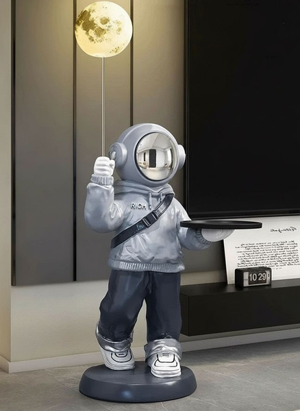 Изображение товара Подставка декоративная Merry Bear Home Decor Мальчик Астронавт на Луне / 20169301