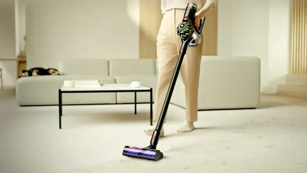 Изображение товара Вертикальный пылесос Dyson Cyclone V8 / 226587