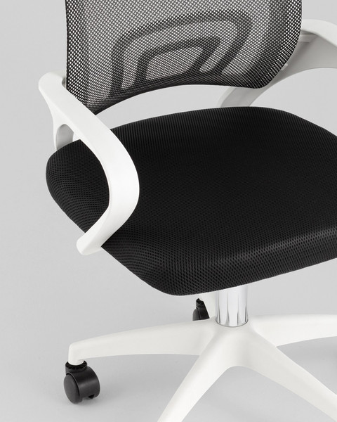 Изображение товара Кресло офисное TopChairs Simple SN OUE-2501W (черный/пластик белый)