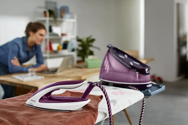 Изображение товара Утюг с парогенератором Philips GC9325/30