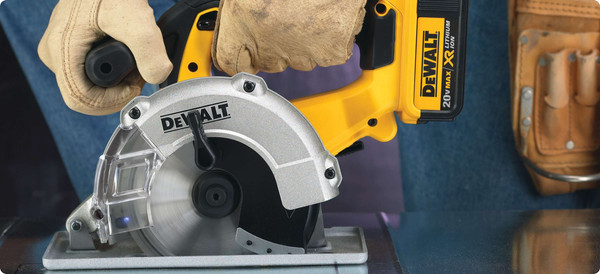 Изображение товара Профессиональная дисковая пила DeWalt DCS373B