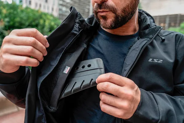Изображение товара Мотозащита груди LS2 906 Man Chest Ptotecror