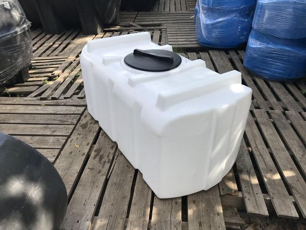 Изображение товара Бак пластиковый Polimer-Group R 300 / TR300S4 (белый)