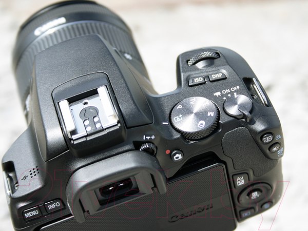 Изображение товара Зеркальный фотоаппарат Canon EOS 250D Kit EF-S 18-55mm IS STM / 3454C002 (черный)