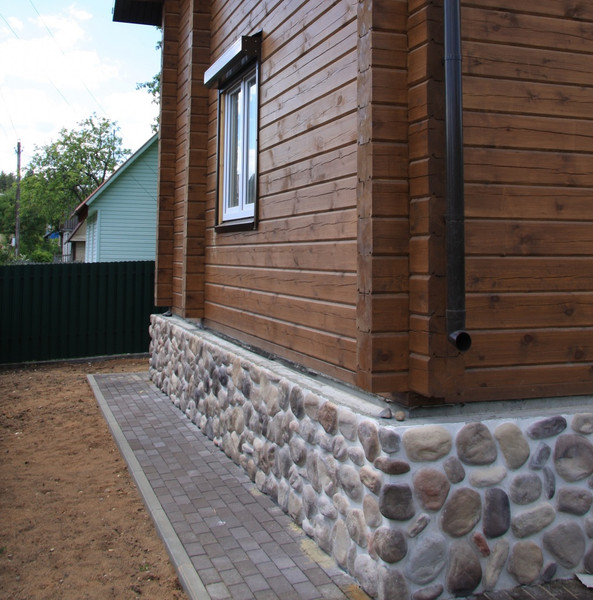 Изображение товара Декоративный камень бетонный Феодал Речная галька 20.25.Р