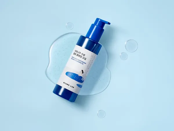 Изображение товара Гидрофильное масло Round Lab Birch Juice Moisturizing Peeling Cleansing Oil (200мл)