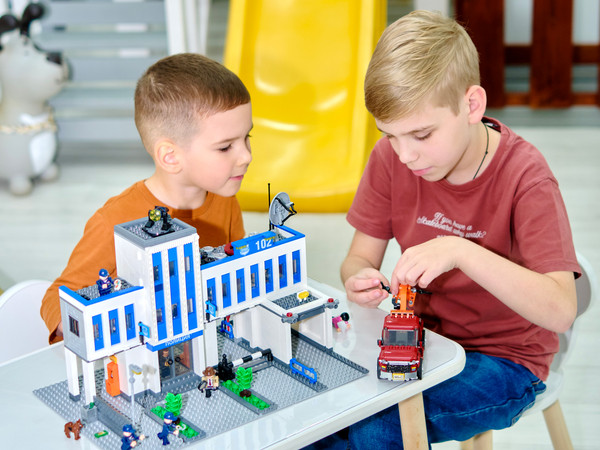 Изображение товара Конструктор Brick Labs Полицейский участок. Форт правосудия / AB-1308