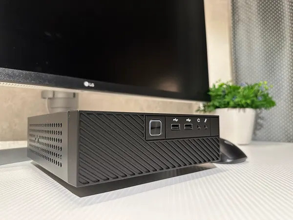 Изображение товара Неттоп Jet Office 5i1245D8SD2VGAM1W1 без ОС