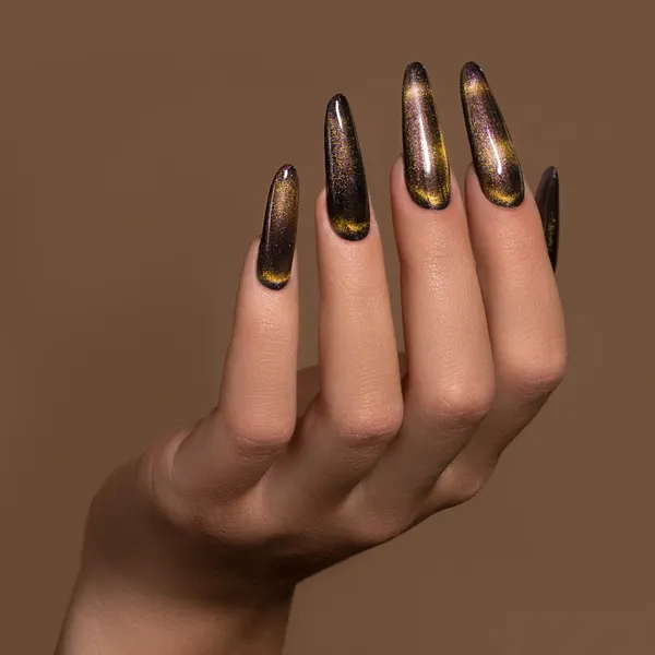 Изображение товара Гель-лак для ногтей IRISK Color Diamond Cat тон 015 (10мл)