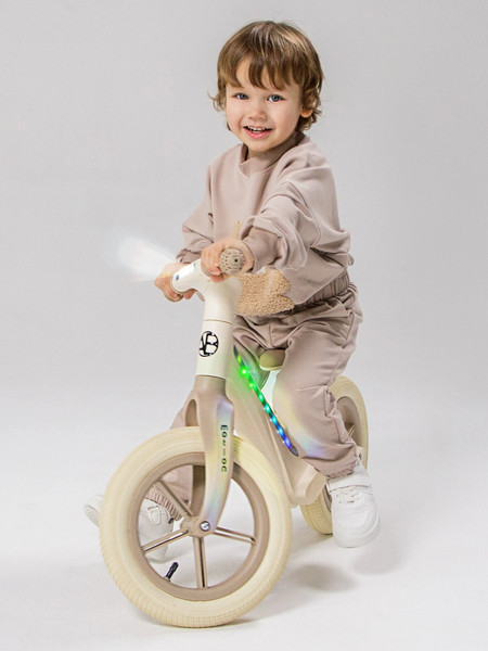 Изображение товара Беговел Amarobaby Motion AB25-34MT/0905 (черный/оранжевый)