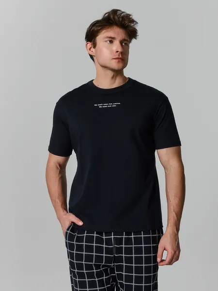 Изображение товара Комплект домашней одежды Mark Formelle 591039 (р.92-82-170/176, черный/клетка на черном)