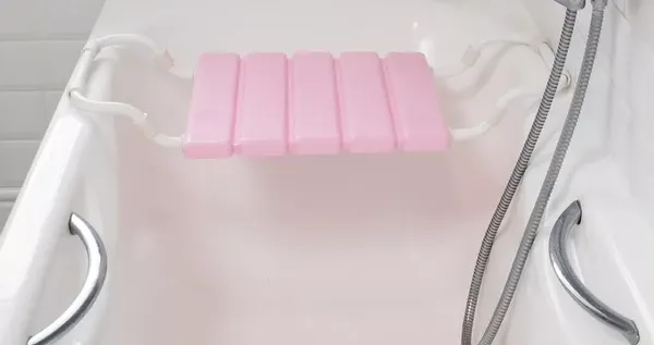 Изображение товара Сиденье для ванны МеталлБыт 170109 (розовый)