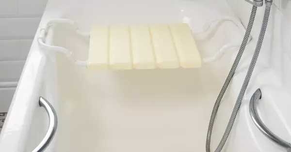 Изображение товара Сиденье для ванны МеталлБыт 170104 (кремовый)