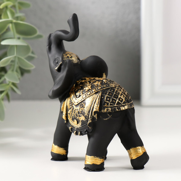 Изображение товара Статуэтка Sima-Land Черный слон в золотой богатой попоне 9901285