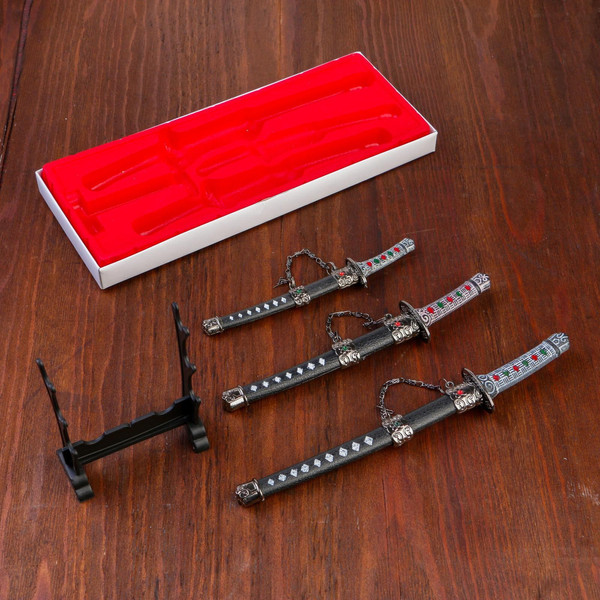 Изображение товара Оружие сувенирное Sima-Land На подставке Алмаз 505100