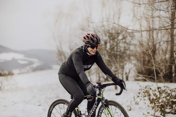 Изображение товара Защитный шлем FORCE Bull Hue Mips 90292911-F (р.S/M, черный/красный)