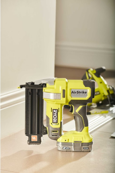 Изображение товара Аккумуляторный гвоздезабиватель Ryobi ONE+ R18GN18-0 (5133005136)