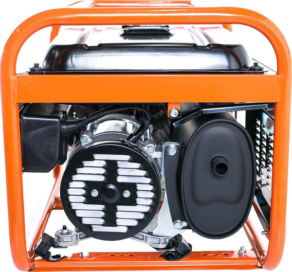 Изображение товара Бензиновый генератор Gigant GGL-3300