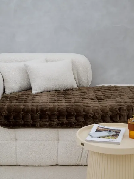 Изображение товара Комплект накидок на диван Павлина Дивандек (2шт, кубики/шоколад)