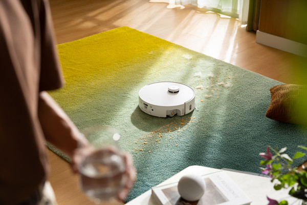 Изображение товара Робот-пылесос Roborock Qrevo Curv 2 Flow RRE0BEL / QC2F02-02 (белый)