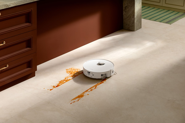 Изображение товара Робот-пылесос Roborock Qrevo Curv 2 Flow RRE0BEL / QC2F02-02 (белый)