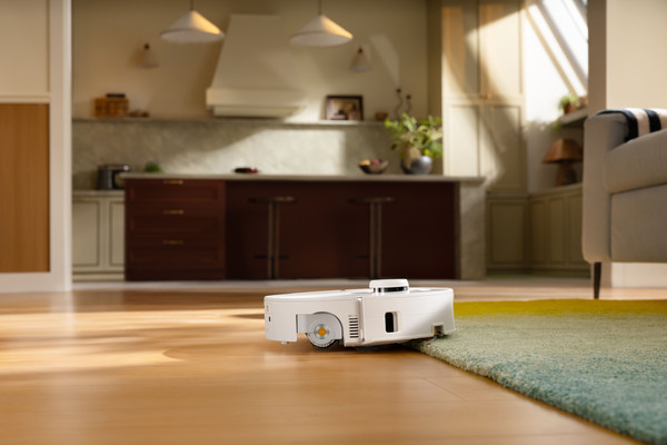 Изображение товара Робот-пылесос Roborock Qrevo Curv 2 Flow RRE0BEL / QC2F02-02 (белый)