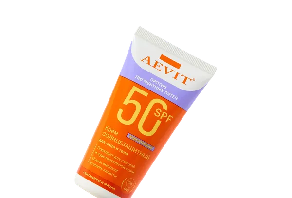 Изображение товара Крем солнцезащитный AEVIT против пигментных пятен SPF50 (50мл)