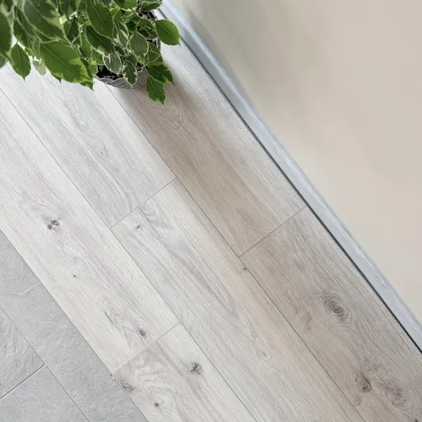 Изображение товара Ламинат Egger Comfort Classic Дуб Муром EC2834