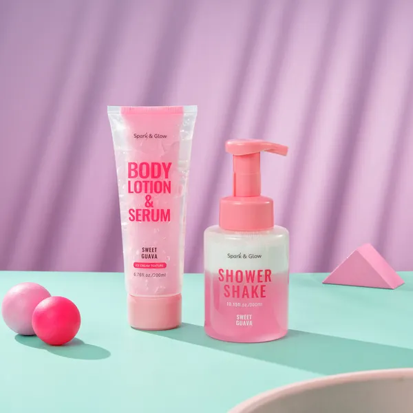 Изображение товара Набор косметики для тела Spark&Glow с ароматом сладкой гуавы Гель для душа+Лосьон для тела (300мл+200мл)