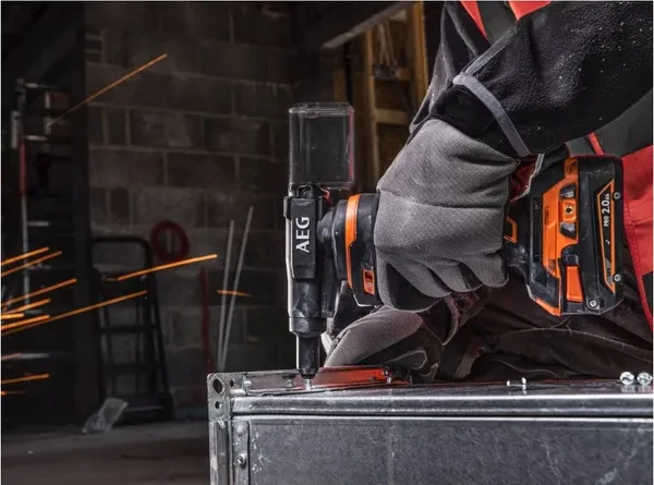 Изображение товара Аккумуляторный заклепочник AEG Powertools 4935472246