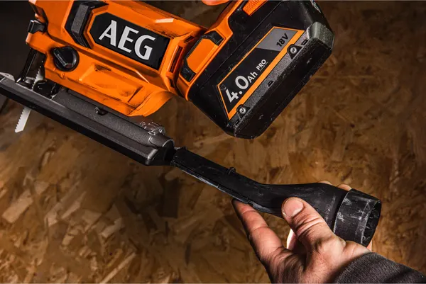 Изображение товара Профессиональный электролобзик AEG Powertools BST18x2-0 4935492485