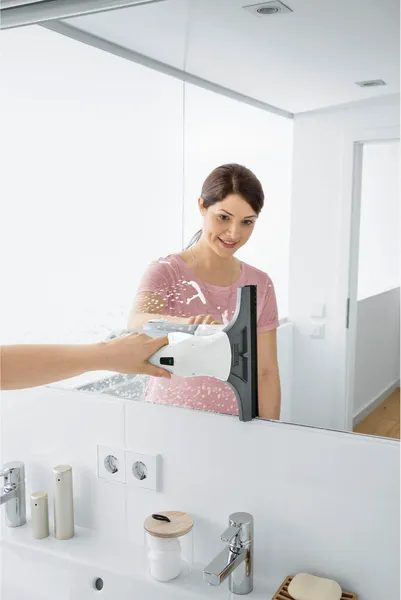 Изображение товара Стеклоочиститель Karcher 1 Plus (1.633-608.0)