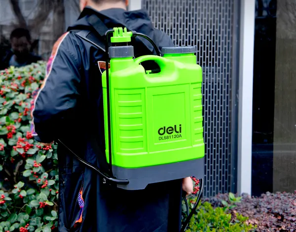 Изображение товара Опрыскиватель помповый Deli GS EDL581120A (20л, зеленый/черный)