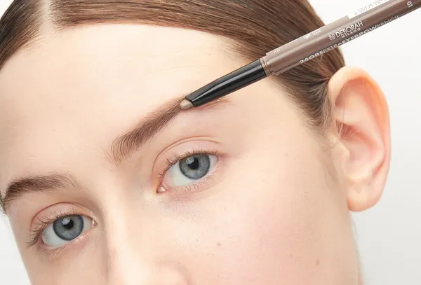 Изображение товара Карандаш для бровей Deborah Milano 24 Ore Extra Eyebrow Pencil стойкий тон 01 светлый (0.22г)