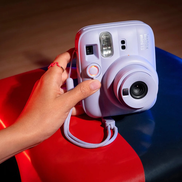 Изображение товара Фотоаппарат с мгновенной печатью Fujifilm Instax Mini 13 (Dreamy Purple)