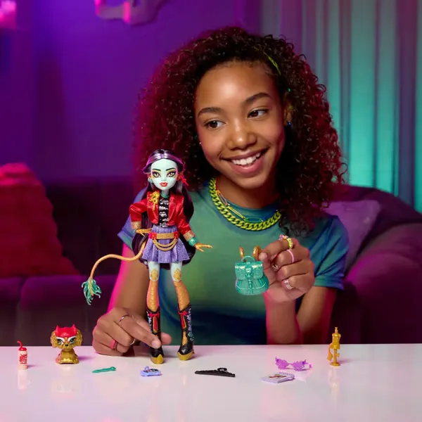Изображение товара Кукла с аксессуарами Monster High HYV58